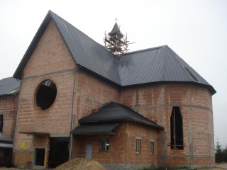 Producent Ruukki, Model Classic SR35-475B, powłoka: poliester mat, kolor:RR23 grafitowy.
Wykonawca: DEKER Piotr Pawelec, tel. 606 872 038.
